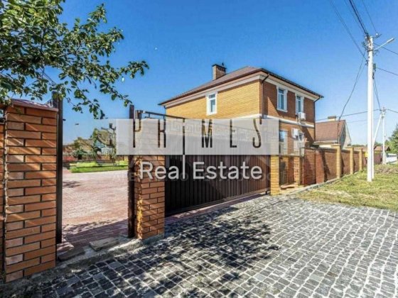 Продаж будинку з ремонтом, гараж на 2 авто,  ділянка 12 соток, Гнідин Гнідин