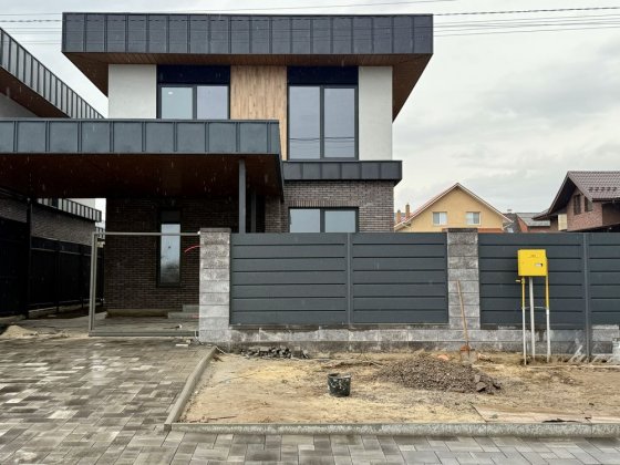 Будинок 150 кв.м з навісом, 5 соток. Білогородка Білогородка