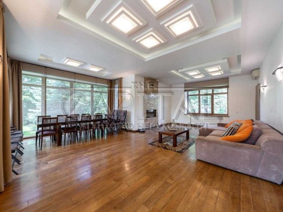 Продаж / Будинок / 310 м2 / Вишеньки / вул. Франка, 19 Вишеньки