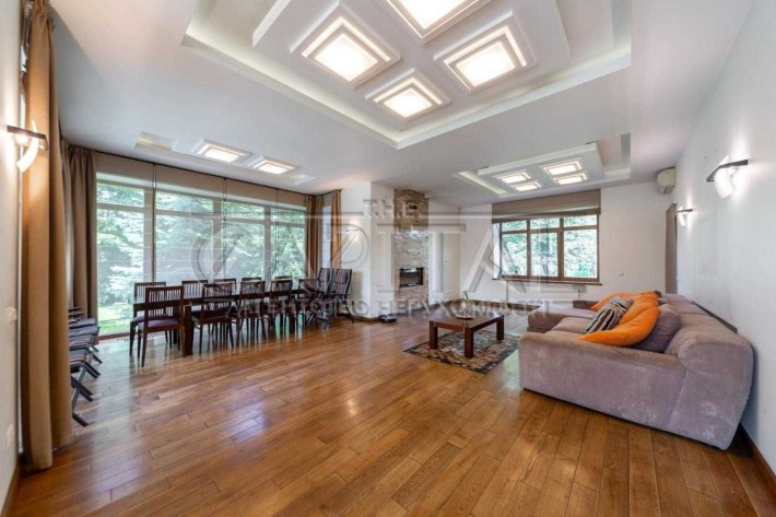 Продаж / Будинок / 310 м2 / Вишеньки / вул. Франка, 19 - фото 1