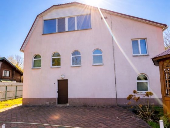 Просторий дачний будинок 270 м² з газом біля Києва — для життя або відпочинку Гореничи