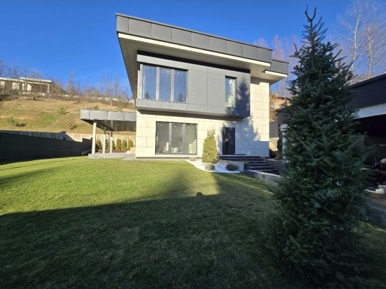 Будинок 228 м2 дизайн ремонт є газ 16 соток с. Лісники м-в Зелений Гай Лісники