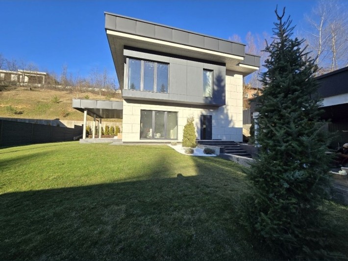 Будинок 228 м2 дизайн ремонт є газ 16 соток с. Лісники м-в Зелений Гай - фото 1