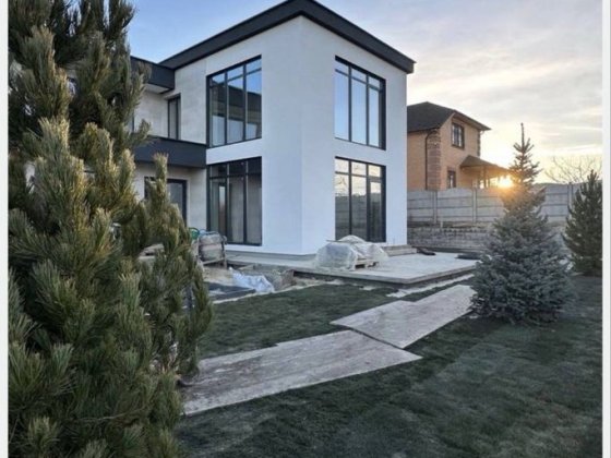 Видовий будинок 210 м² біля Києва .Підвал 110 м² . Ланшафт. Газ. 8 соток. Гореничі Гореничі