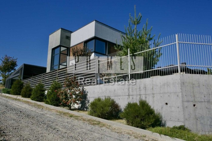 Продаж 4к будинку з новим ремонтом, вул. Вишнева, Лісники, 8 соток - фото 1