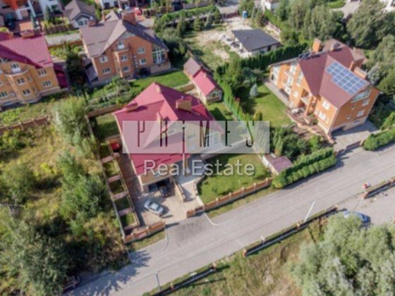 Продаж 3-поверхового будинку без ремонту, вул. Кирикова , Лісники Лісники