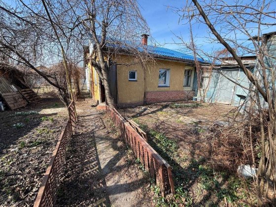 Продам будинок на земельній ділянці,Нові ПЕтрівці