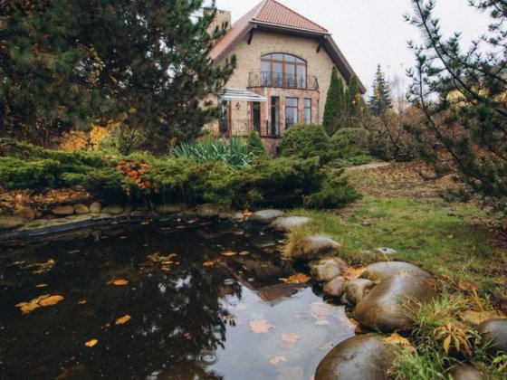 Большой дом на 16 сотках в Лесниках! Подвал! Газ! Лісники