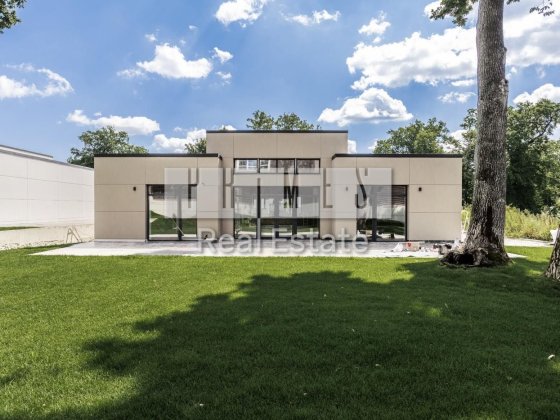 Продаж будинку в Лісниках, 172м2, 8 соток , 15хв від Києва, котеджне Лесники