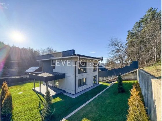 Без%Будинок біля лісу з великою ділянкою у Лісниках. Обухівський р-н. Лесники