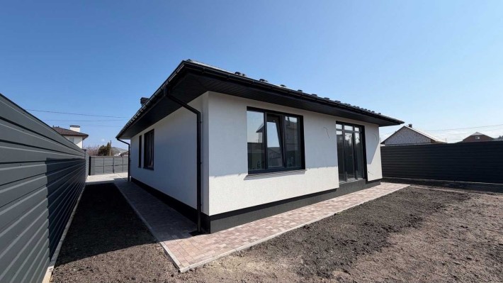 Продаж одноповерхового будинку 102 м² на 5 сотках в с. Нові Петрівці. - фото 1