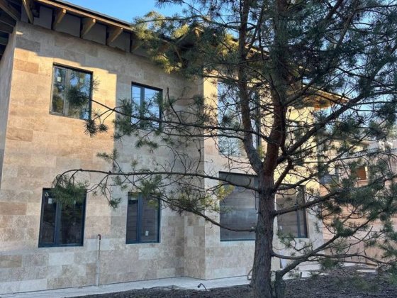 Якісний будинок 190 м² з терасами, 8 соток, газ Гореничі