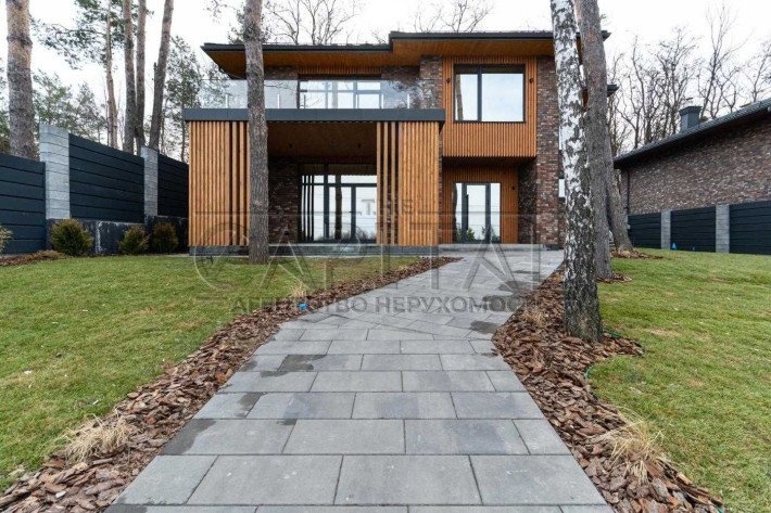 Продаж будинку  Віта Поштова - фото 1