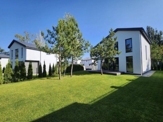 Будинок з новим ремонтом у Гореничах, закрите котеджне містечко. Газ! Гореничі