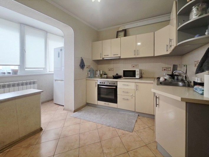 Продаж 1к квартири біля метро Академмістечко — вул. Єфремова, 25 - фото 1