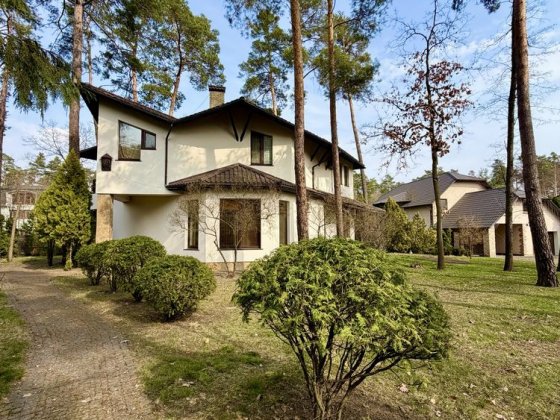 Романків Будинок 700 м2 50 сот. сосновий ліс, озеро, бассейн, лазня Подгорцы