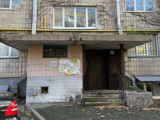 Продаж 2-к квартири вул. Дмитра Луценка 8 Киев