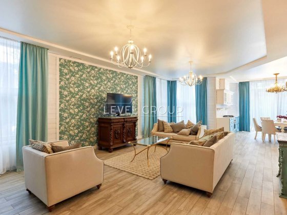 Будинок з ремонтом |Романків |КМ з басейном й тренажеркою |Озеро,ліс Підгірці