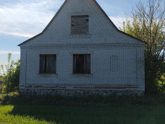 Будинок ,недобудова в Узин