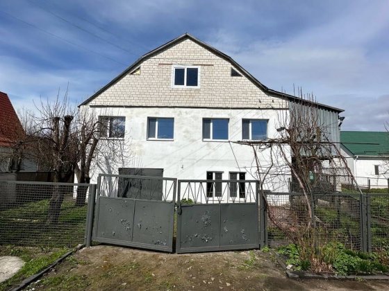 Продам великий будинок в тихому місці смт. Баришівка Барышевка