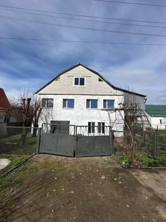 Продам великий будинок в тихому місці смт. Баришівка - фото 1