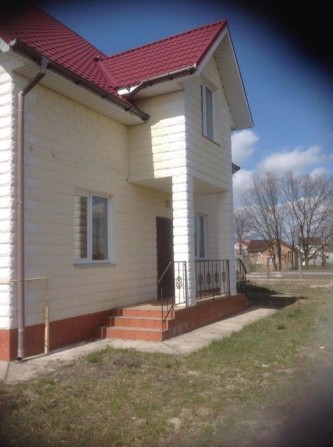 Продам 2-х поверховий будинок в смт Макарів Київська область - фото 1