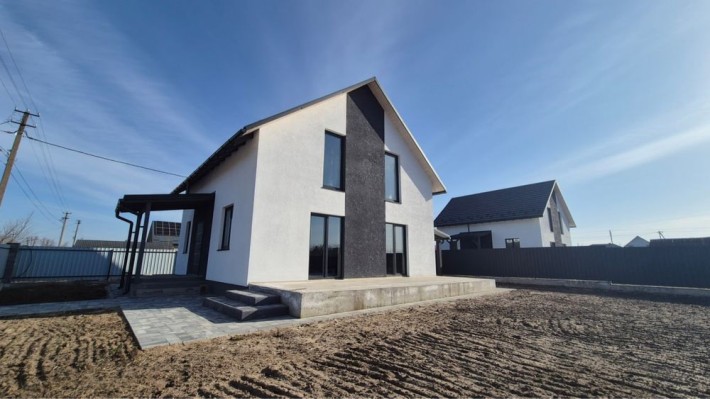 Якісний будинок в чудовій локації - фото 1