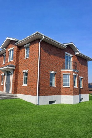 Продається будинок з підвалом в Бобриці - фото 1