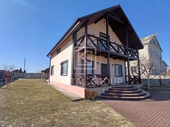 Продаж будинку з ремонтом в с.Бузова Бузова