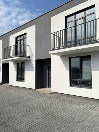 Чудовий таунхаус в мальовничий Блиставиці - фото 1