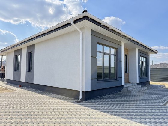Продаж готового будинку, Білогородка, 6,5 соток ділянка Гнатівка