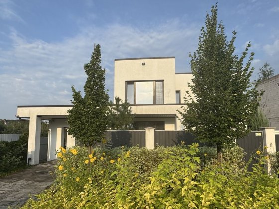 Повністю укомплектований будинок в с. Горбовичі (КМ Barberry Park) Горбовичи