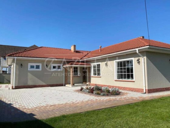 Продаж затишного будинку у Гнатівці Автозарядка Гнатовка