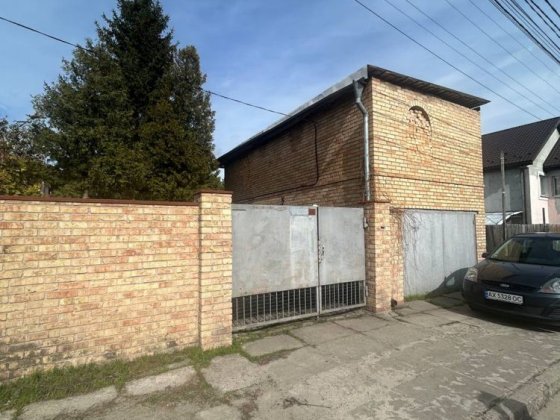 Продаж половини будинку, Горенка Горенка