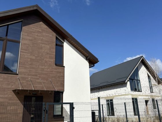 Продаж будинку 140 квадратів 6 соток землі. Розтермінування ЄОселя Дмитрівка