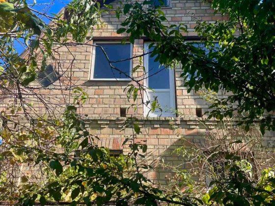 Продаю будинок з підвалом і земельною ділянкою біля Ірпеня Забуччя