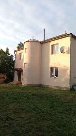 Продам будинок в центрі с. Зазимʼє. 150 кв.м. Газ. Асфальтована дорога - фото 1