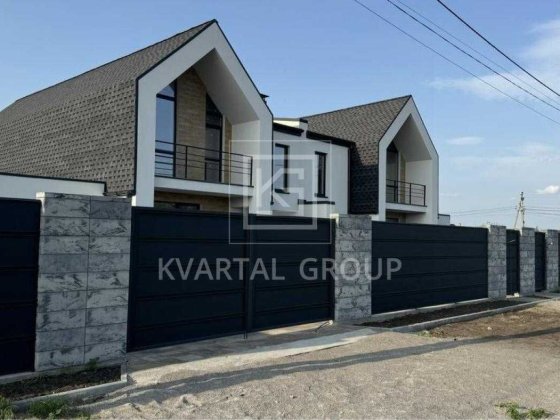 Дуплекс з ділянкою 7 соток в самому центрі. Унікальний проєкт Дмитрівка