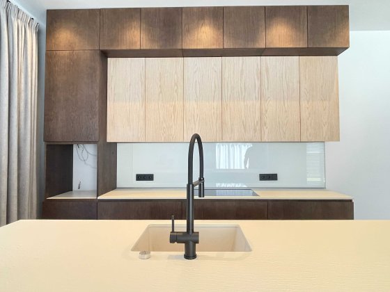 Одноповерховий котедж  з сучасним,  новим ремонтом! КМ "Белгравія". Дмитрівка Дмитровка