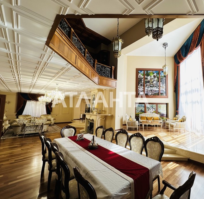 Аренда резидеціі з басейном в Іванковичах,КМ закритого типу, охорона. - фото 1