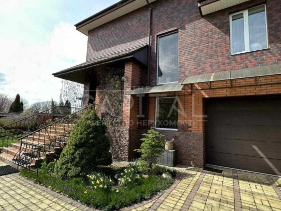 Продаж будинку/сучасний ремонт/ гостьовий будинок/ Іванковичі Иванковичи