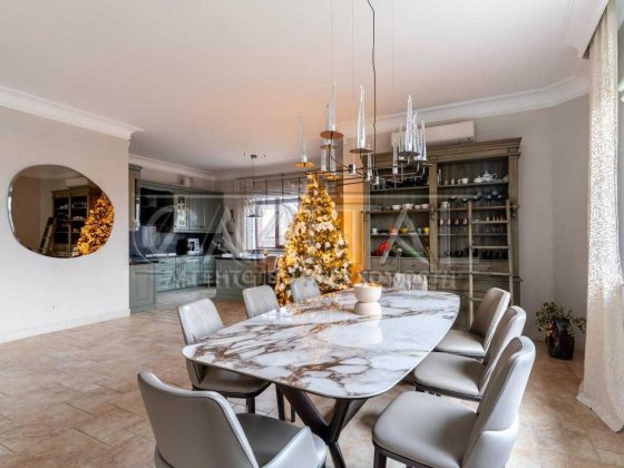 Автономний маєток із власним озером у Зазим’ї — ваш приватний курорт Зазимье