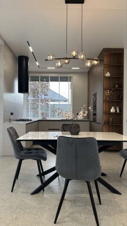 Продаж БУДИНКУ з ремонтом, 5 соток, газ, центральні комунікації! - фото 1