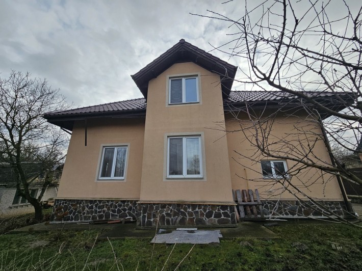 Продаж будинку  220кв.м, село Іванковичі, вихід до озера. - фото 1