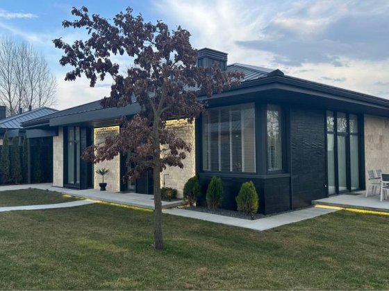 Будинок Іванковичі 100 м², 5 соток, ремонт, газ, тераса Иванковичи