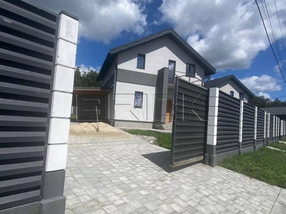 Будинок, Лісники, Круглик Круглик