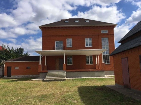 Крушинка Продаж будинку заг пл 373м.кв +гараж 58м.кв. 20с біля озера Крушинка