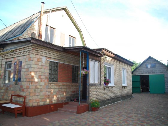 Продам  частину будинку в Лютіжі Лютеж