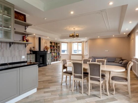 Продаж будинку в Лютіжі Вишгородський район на земельній ділянці 9 соток Лютіж