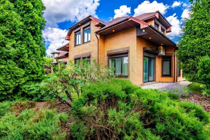 Продаж будинку з червоної цегли в класичному італійському стилі/Мархалівка/Васильківський р-н/Басейн - фото 1